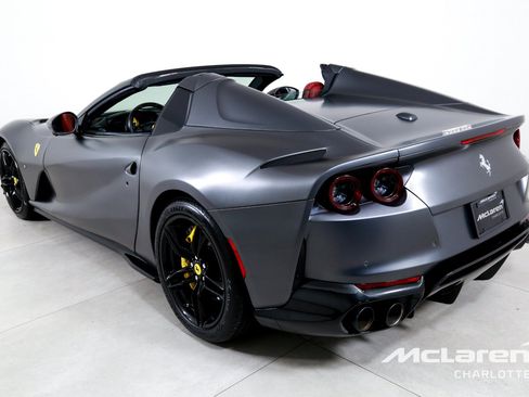 Used 2021 Ferrari 812 GTS RWD image 7