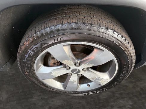 Used 2014 Jeep Grand Cherokee Limited AWD/4WD image 38