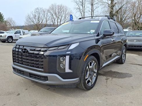 Used 2023 Hyundai Palisade SEL w/ Premium Package AWD/4WD image 4