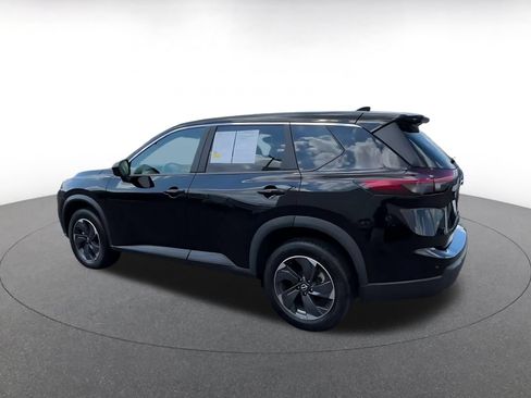 Used 2025 Nissan Rogue SV FWD image 10
