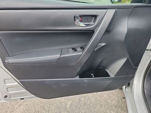 Used 2017 Toyota Corolla XLE image 18