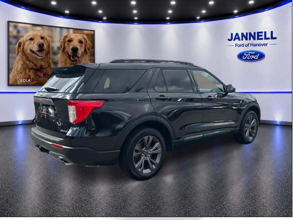 Used 2023 Ford Explorer XLT w/ Equipment Group 202A AWD/4WD image 6