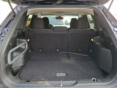 Used 2015 Jeep Cherokee Latitude AWD/4WD image 27