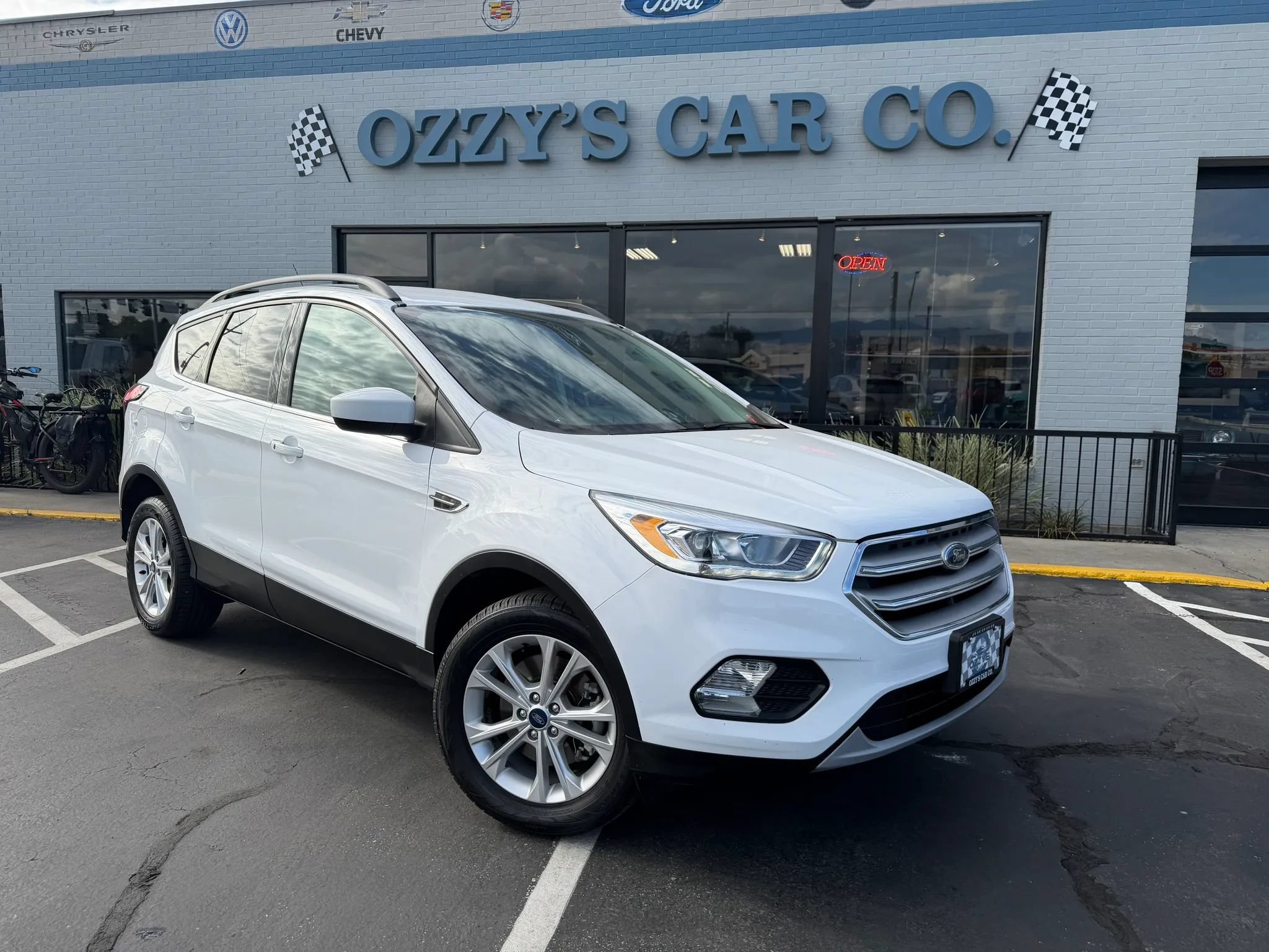 Used 2019 Ford Escape SEL AWD/4WD image 2