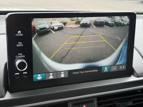 Certified 2025 Honda Pilot Touring image 23