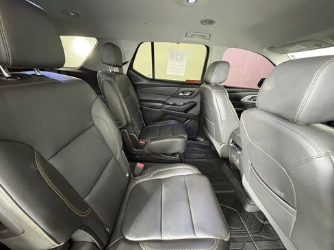 Used 2021 Chevrolet Traverse RS w/ LPO, Cargo Package FWD image 50