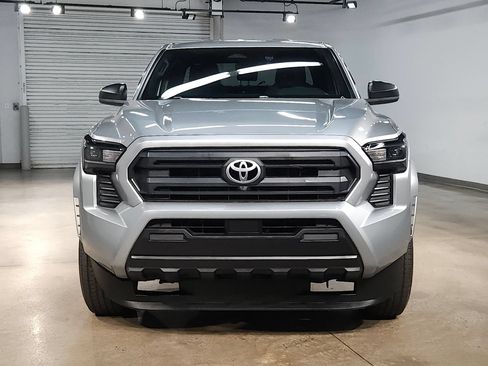 Used 2025 Toyota Tacoma SR RWD image 2