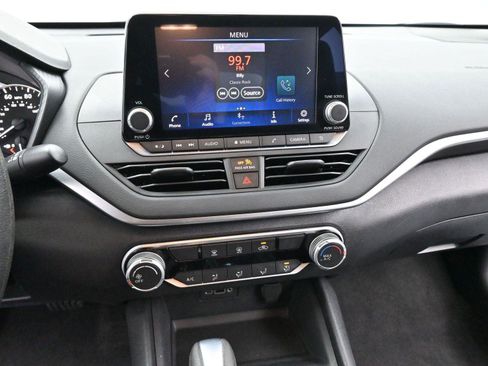 Used 2022 Nissan Altima 2.5 SV image 20