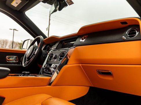 Used 2022 Rolls-Royce Cullinan image 48