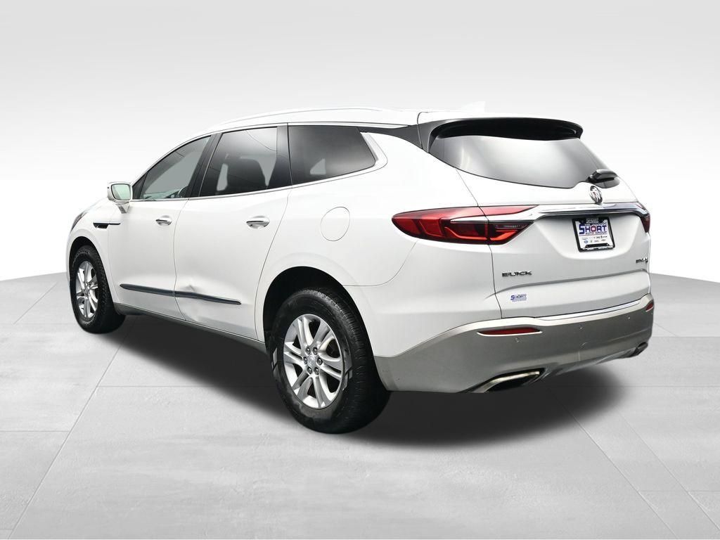 Used 2018 Buick Enclave Essence AWD/4WD image 3