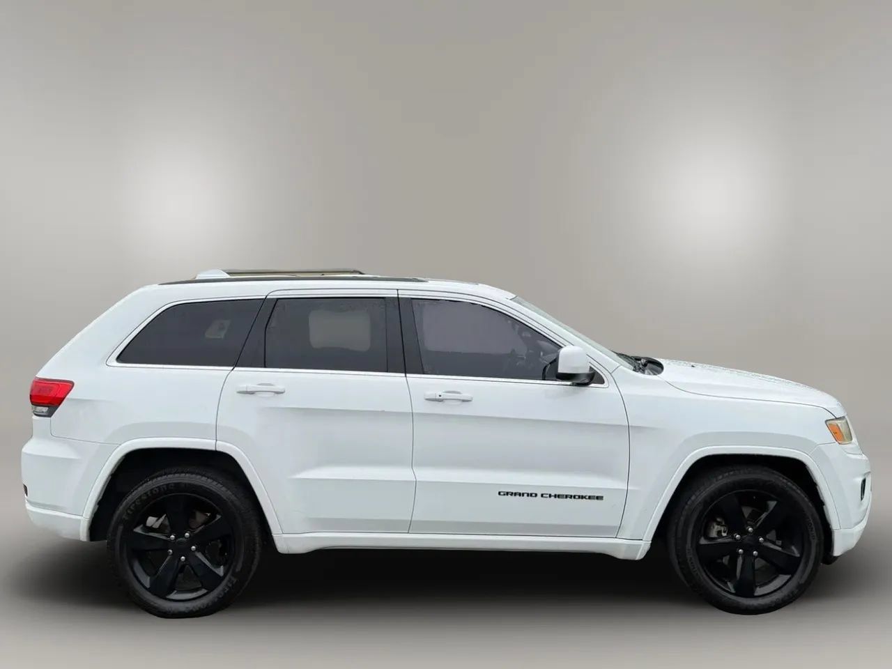Used 2015 Jeep Grand Cherokee Altitude AWD/4WD image 9