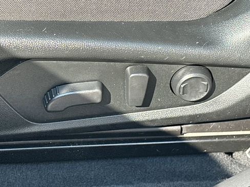 Certified 2024 Subaru Crosstrek 2.0i Premium image 37