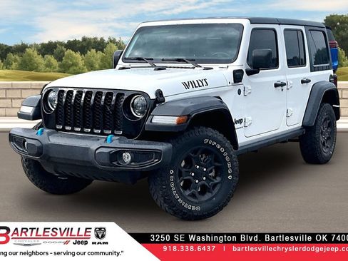 Used 2023 Jeep Wrangler Unlimited w/ Cold Weather Group AWD/4WD image 1