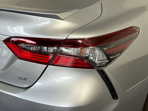 Used 2023 Toyota Camry SE image 33