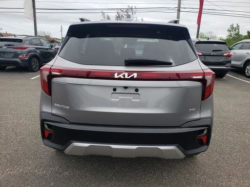Certified 2024 Kia Seltos S AWD/4WD image 5