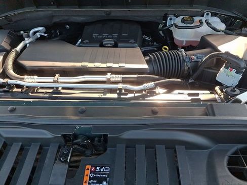 Certified 2025 Chevrolet Silverado 1500 LT image 28