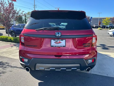 Used 2022 Honda Passport TrailSport image 4