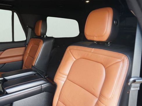 Used 2020 Lincoln Navigator Reserve w/ Luxury Package AWD/4WD image 14