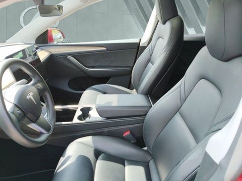 Used 2023 Tesla Model Y Long Range AWD/4WD image 7