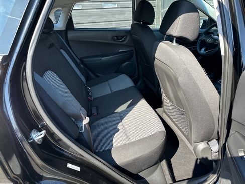 Used 2021 Hyundai Kona SE w/ Cargo Package image 17