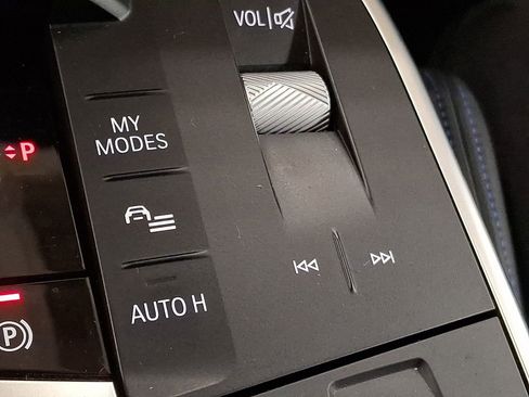 Used 2025 BMW X2 M35i w/ Premium Package image 20