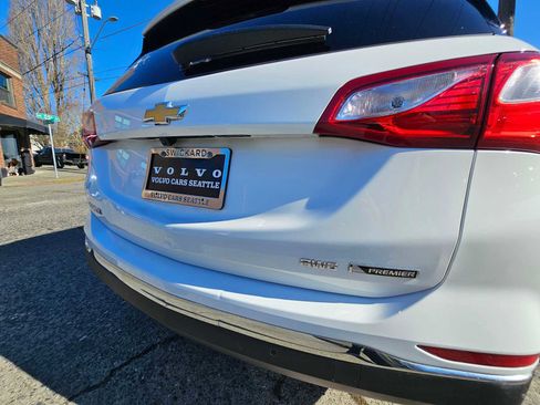 Used 2018 Chevrolet Equinox Premier image 13