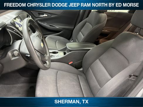 Used 2024 Chevrolet Malibu LT FWD image 7