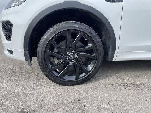 Used 2019 Land Rover Discovery Sport HSE Luxury image 9