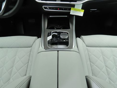 Certified 2026 BMW X5 sDrive40i w/ Climate Comfort Package image 17