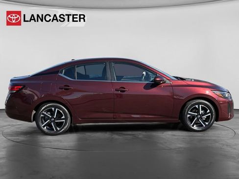 Used 2025 Nissan Sentra SV FWD image 8