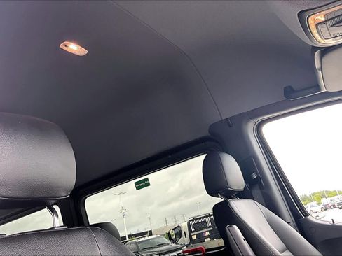 Used 2024 Mercedes-Benz Sprinter 2500 image 13