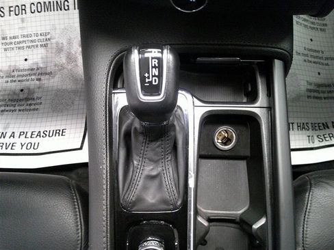 Used 2020 Volvo XC90 T6 Momentum w/ Protection Package Premier image 30