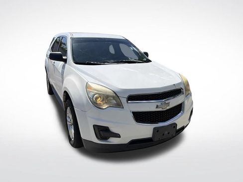 Used 2010 Chevrolet Equinox LS FWD image 2