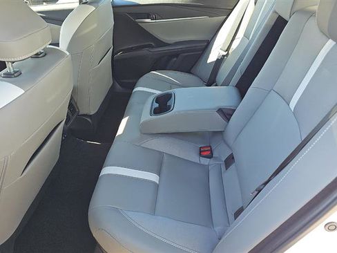 Used 2025 Toyota Camry SE w/ Convenience Package FWD image 7