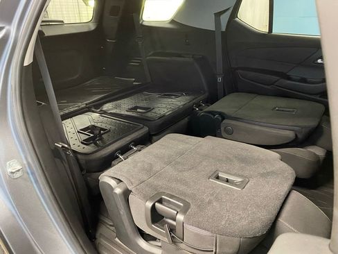 Used 2020 Chevrolet Traverse LT image 48