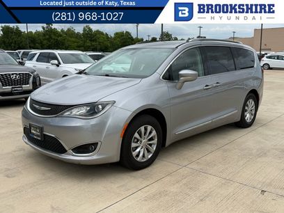 Used 2018 Chrysler Pacifica Touring-L