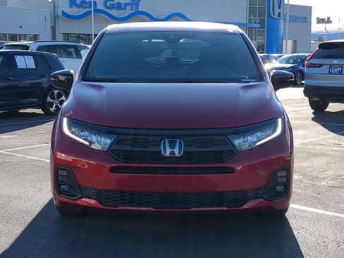 Used 2025 Honda Odyssey Sport-L image 12