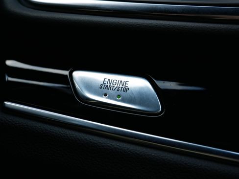 Used 2022 Buick Enclave Avenir w/ Avenir Technology Package image 30