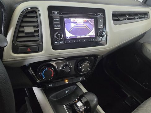 Used 2016 Honda HR-V LX image 24