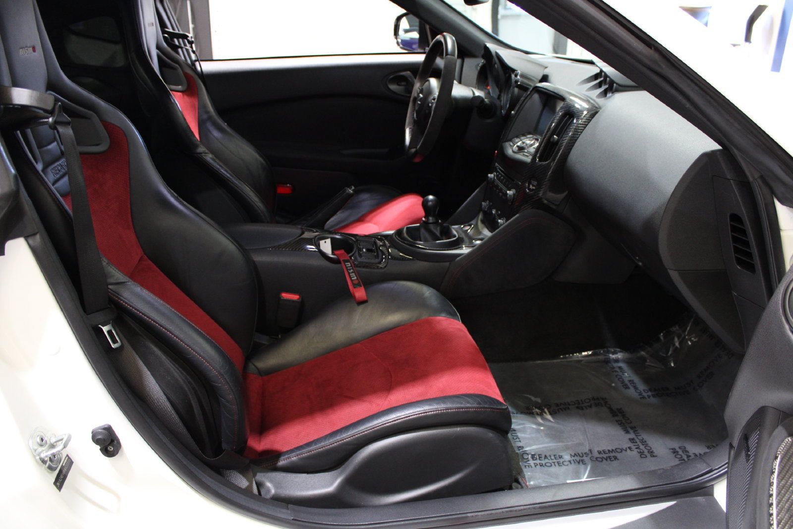 Used 2019 Nissan 370Z NISMO RWD image 20