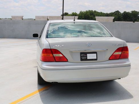 Used 2001 Lexus LS 430 RWD image 44