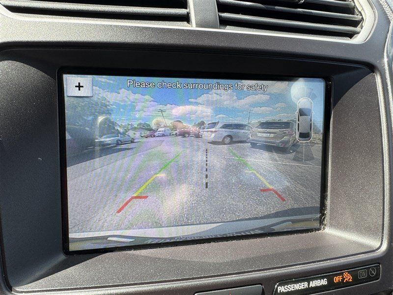 Used 2017 Ford Explorer XLT w/ Equipment Group 202A AWD/4WD image 20