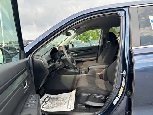 Used 2025 Honda CR-V LX image 30