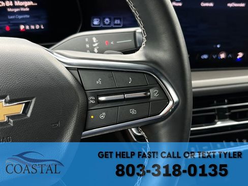 Used 2025 Chevrolet Traverse LT AWD/4WD image 35