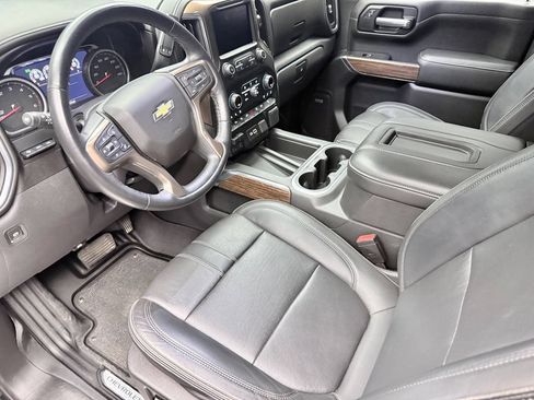 Used 2021 Chevrolet Silverado 1500 High Country w/ Technology Package AWD/4WD image 9