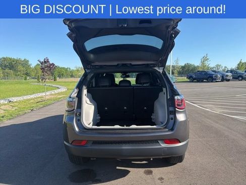 Used 2023 Jeep Compass Latitude AWD/4WD image 13
