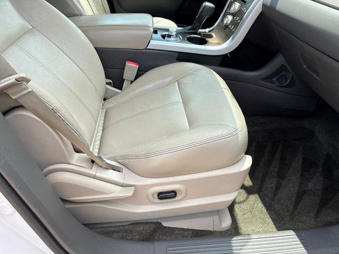 Used 2014 Ford Edge SEL w/ Equipment Group 205A FWD image 41