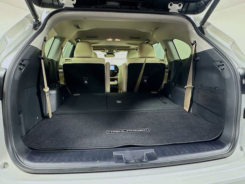 Used 2020 Toyota Highlander Limited image 31