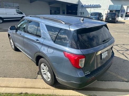Used 2021 Ford Explorer XLT w/ Equipment Group 202A AWD/4WD image 3