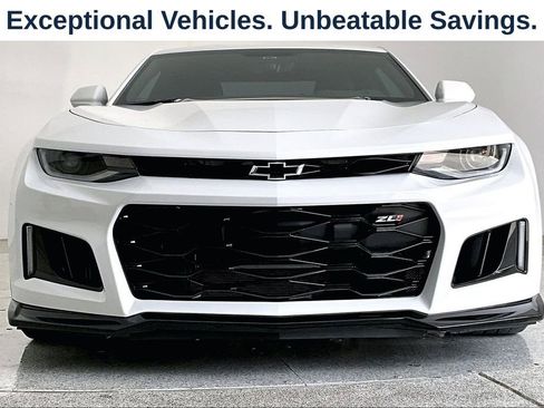 Used 2022 Chevrolet Camaro ZL1 RWD image 3